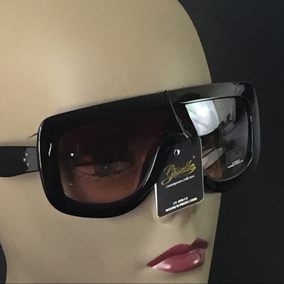 Giselle Oversized Trendy Sunglasses - Picture 2 of 3